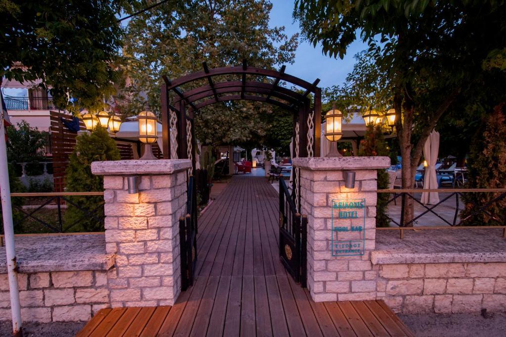 Krikonis Hotel Ioannina Exterior photo