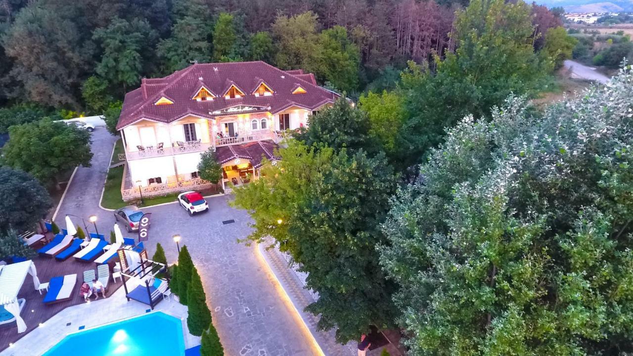 Krikonis Hotel Ioannina Exterior photo